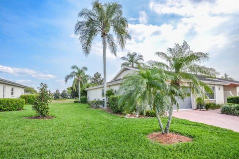 Condominio en venta en Sun City Center, Florida, 2 dormitorios, 146.69 m2 № 1855968 - foto 2
