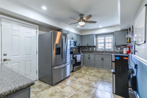 Condominio en venta en Sun City Center, Florida, 2 dormitorios, 146.69 m2 № 1855968 - foto 11