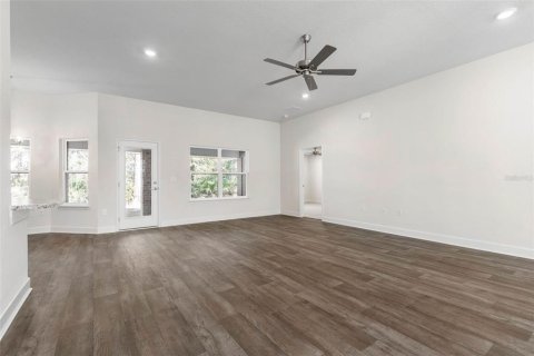 House in Palm Coast, Florida 4 bedrooms, 210.42 sq.m. № 1784549 - photo 4