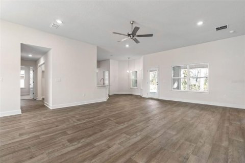 House in Palm Coast, Florida 4 bedrooms, 210.42 sq.m. № 1784549 - photo 3