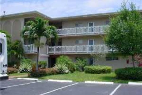 Condo in Lake Worth, Florida, 2 bedrooms  № 2087125
