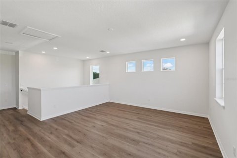 House in New Port Richey, Florida 4 bedrooms, 260.31 sq.m. № 1780757 - photo 21