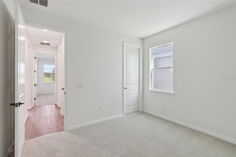 House in New Port Richey, Florida 4 bedrooms, 260.31 sq.m. № 1780757 - photo 29