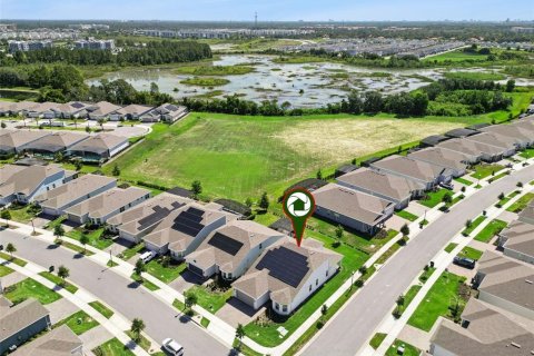 House in Winter Garden, Florida 4 bedrooms, 294.69 sq.m. № 2150831 - photo 3