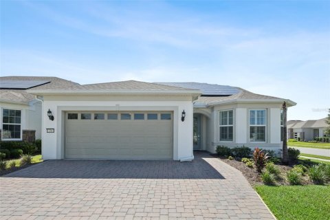 House in Winter Garden, Florida 4 bedrooms, 294.69 sq.m. № 2150831 - photo 4