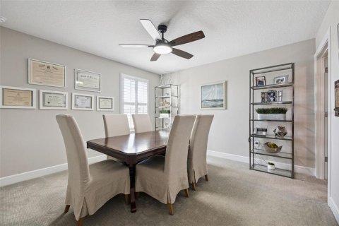 House in Winter Garden, Florida 4 bedrooms, 294.69 sq.m. № 2150831 - photo 16