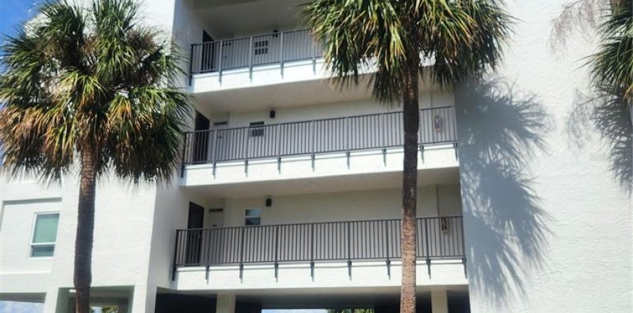 Condo in Longboat Key, Florida, 2 bedrooms  № 2375809