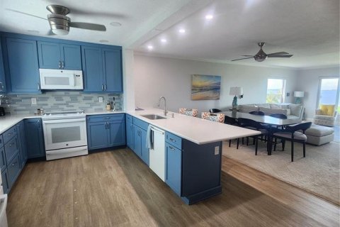 Condo in Longboat Key, Florida, 2 bedrooms  № 2375809 - photo 10