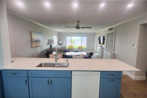 Condo in Longboat Key, Florida, 2 bedrooms  № 2375809 - photo 12