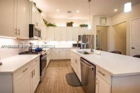 Casa en venta en Parkland, Florida, 3 dormitorios, 160.16 m2 № 2046944 - foto 5