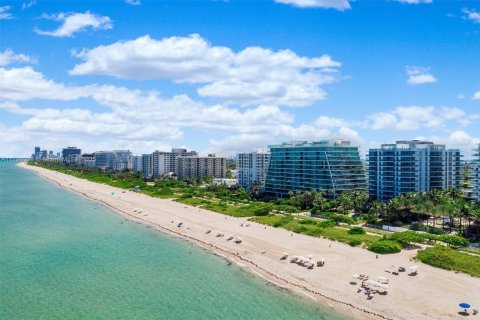 Condo in Surfside, Florida, 2 bedrooms  № 1865703 - photo 30