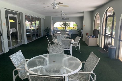 Copropriété à vendre à Boca Raton, Floride: 2 chambres, 87.14 m2 № 1947776 - photo 30