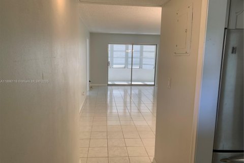 Copropriété à vendre à Boca Raton, Floride: 2 chambres, 87.14 m2 № 1947776 - photo 2