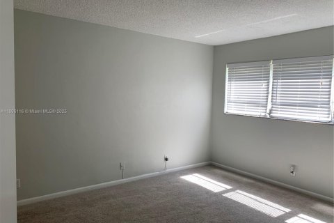 Copropriété à vendre à Boca Raton, Floride: 2 chambres, 87.14 m2 № 1947776 - photo 9