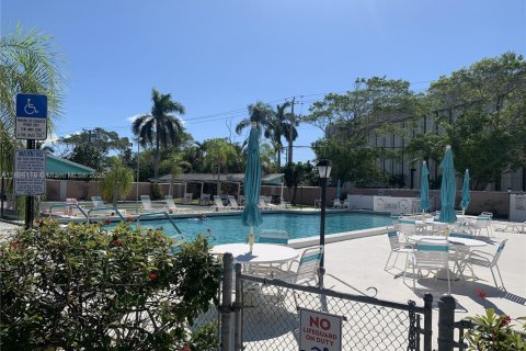 Copropriété à vendre à Boca Raton, Floride: 2 chambres, 87.14 m2 № 1947776 - photo 26