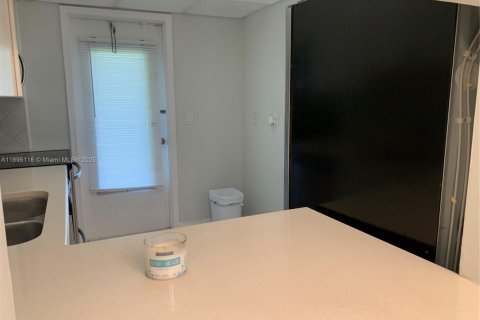 Copropriété à vendre à Boca Raton, Floride: 2 chambres, 87.14 m2 № 1947776 - photo 6