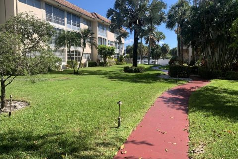 Copropriété à vendre à Boca Raton, Floride: 2 chambres, 87.14 m2 № 1947776 - photo 22
