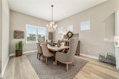 House in Ocala, Florida 3 bedrooms, 233.37 sq.m. № 2306112 - photo 22