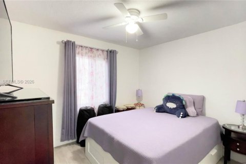 House in Miami, Florida 2 bedrooms, 57.97 sq.m. № 2030711 - photo 15