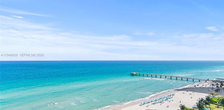 Condo in Sunny Isles Beach, Florida, 3 bedrooms  № 2004676