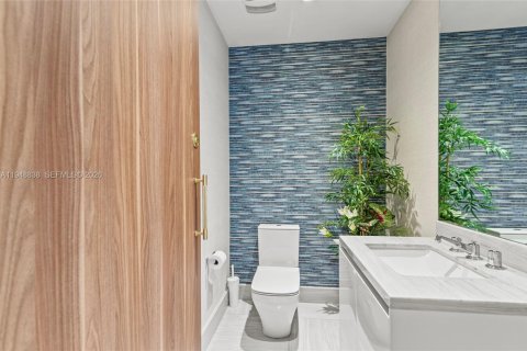 Condo in Sunny Isles Beach, Florida, 3 bedrooms  № 2004676 - photo 26