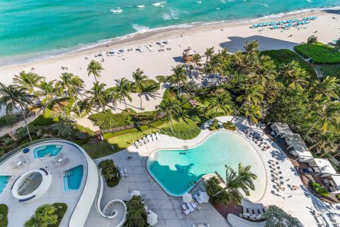 Condo in Sunny Isles Beach, Florida, 3 bedrooms  № 2004676 - photo 29