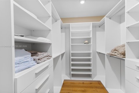 Condo in Sunny Isles Beach, Florida, 3 bedrooms  № 2004676 - photo 22