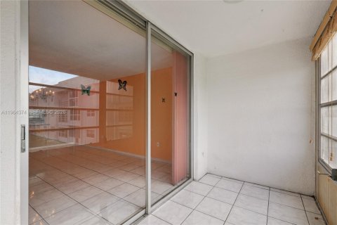 Condominio en venta en Sunrise, Florida, 1 dormitorio, 59.46 m2 № 2026116 - foto 20