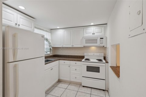 Condominio en venta en Sunrise, Florida, 1 dormitorio, 59.46 m2 № 2026116 - foto 9