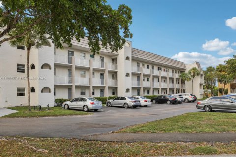 Condominio en Sunrise, Florida, 1 dormitorio  № 2026116