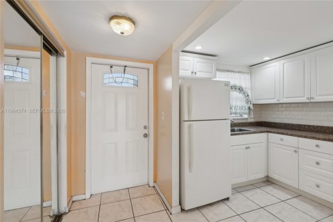 Condominio en venta en Sunrise, Florida, 1 dormitorio, 59.46 m2 № 2026116 - foto 4