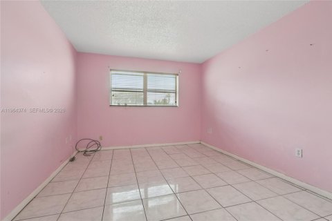 Condominio en venta en Sunrise, Florida, 1 dormitorio, 59.46 m2 № 2026116 - foto 26