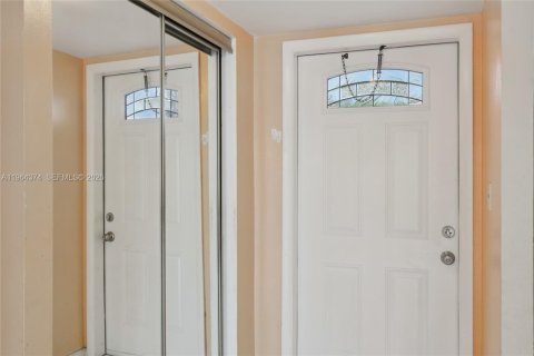 Condominio en venta en Sunrise, Florida, 1 dormitorio, 59.46 m2 № 2026116 - foto 5