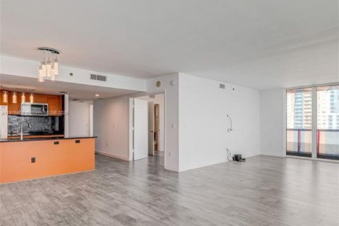 Condo in Miami, Florida, 3 bedrooms  № 1971610 - photo 26