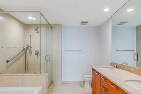 Condo in Miami, Florida, 3 bedrooms  № 1971610 - photo 29