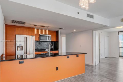 Condo in Miami, Florida, 3 bedrooms  № 1971610 - photo 27
