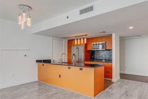 Condo in Miami, Florida, 3 bedrooms  № 1971610 - photo 24