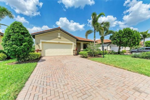 House in Bradenton, Florida 3 bedrooms, 170.94 sq.m. № 1793217 - photo 6