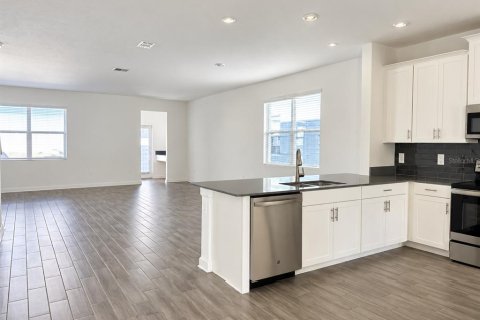 Villa ou maison à louer à Orlando, Floride: 3 chambres, 191.01 m2 № 2391049 - photo 14
