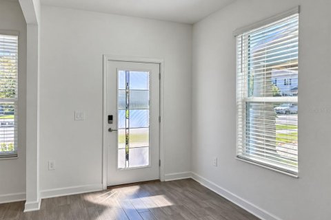 Villa ou maison à louer à Orlando, Floride: 3 chambres, 191.01 m2 № 2391049 - photo 4
