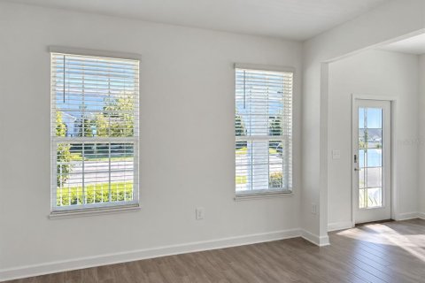 Villa ou maison à louer à Orlando, Floride: 3 chambres, 191.01 m2 № 2391049 - photo 6