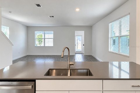 Villa ou maison à louer à Orlando, Floride: 3 chambres, 191.01 m2 № 2391049 - photo 13
