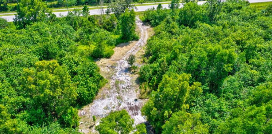 Land in Loxahatchee Groves, Florida № 691795