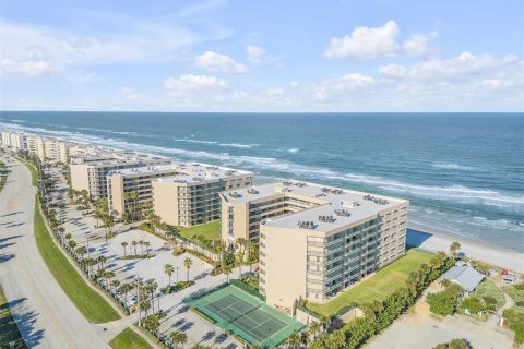 Condominio en venta en Ponce Inlet, Florida, 3 dormitorios, 191.84 m2 № 2358108 - foto 2