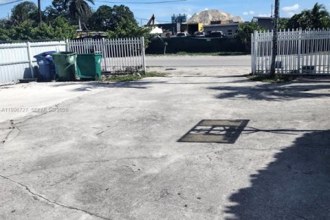 Снять в аренду виллу или дом в Опа-Локка, Флорида 2 спальни, 116.41м2, № 2058708 - фото 9