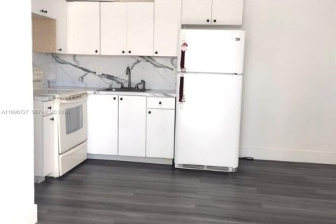 Снять в аренду виллу или дом в Опа-Локка, Флорида 2 спальни, 116.41м2, № 2058708 - фото 2