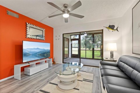 Copropriété à vendre à Sarasota, Floride: 2 chambres, 91.32 m2 № 1907655 - photo 4