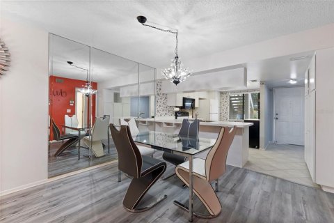 Copropriété à vendre à Sarasota, Floride: 2 chambres, 91.32 m2 № 1907655 - photo 29