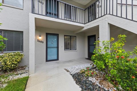 Copropriété à vendre à Sarasota, Floride: 2 chambres, 91.32 m2 № 1907655 - photo 1