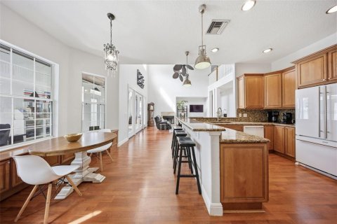 House in Winter Garden, Florida 4 bedrooms, 303.05 sq.m. № 2423874 - photo 13